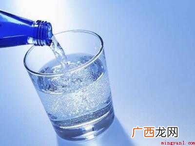 纸上弄上油渍怎样去除