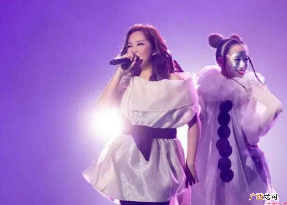 就算世界无童话的歌词是什么 《就算世界无童话》的歌词是什么