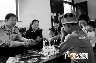 户口本出生日期是什么,户口本写的是农历还是新历？