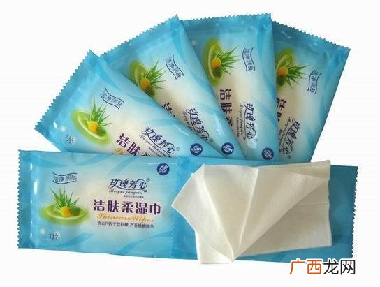 湿巾纸是什么无纺布,湿巾是布做的吗？