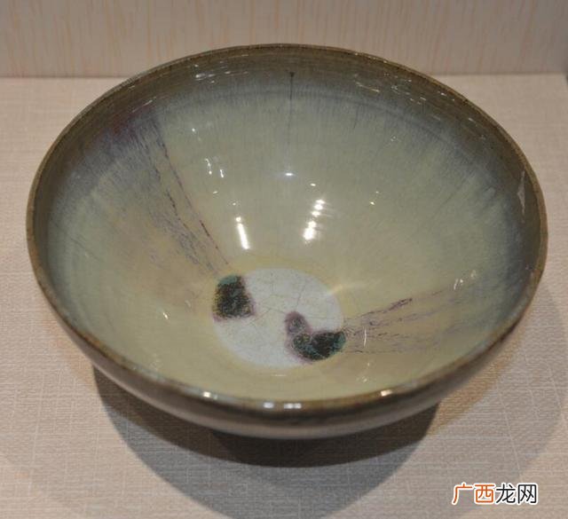 宋代哥窑产地在哪里,北宋瓷器种类？