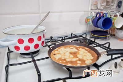 12寸披萨顶几个9寸,披萨大小对比尺寸？
