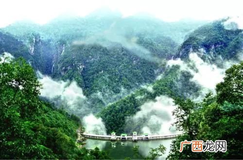 请问井冈山是在江西的哪个市,井冈山属于吉安哪个地区？
