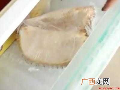 榴莲还有一半带壳怎么放