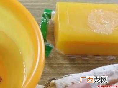樱桃弄到衣服上怎么洗掉
