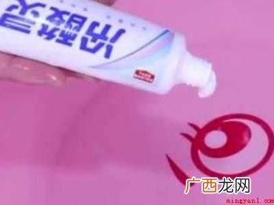 白色桑蚕丝衣服发黄怎么洗白共有5步 白色桑蚕丝衣服发黄怎么洗白