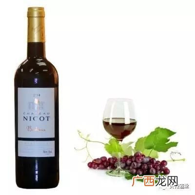 红酒中的aop什么意思,红酒上的AOC和DOCG有什么区别？