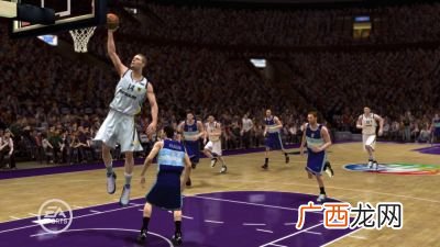 nbalive08怎么操作啊,NBAlive08中王朝模式的首发阵容怎么改变？
