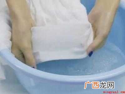 白醋加什么去掉墨水