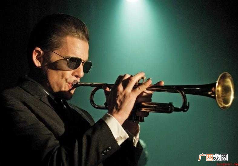 节奏布鲁斯英语:Rhythm and Blues 节奏布鲁斯音乐的特点是什么