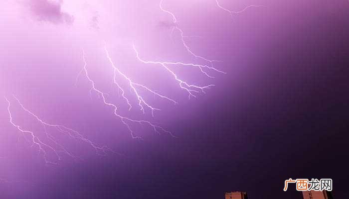 梦见电闪雷鸣是什么预兆