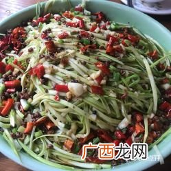 凉拌葫芦丝怎么做好吃,凉拌葫芦丝用掉水吗？