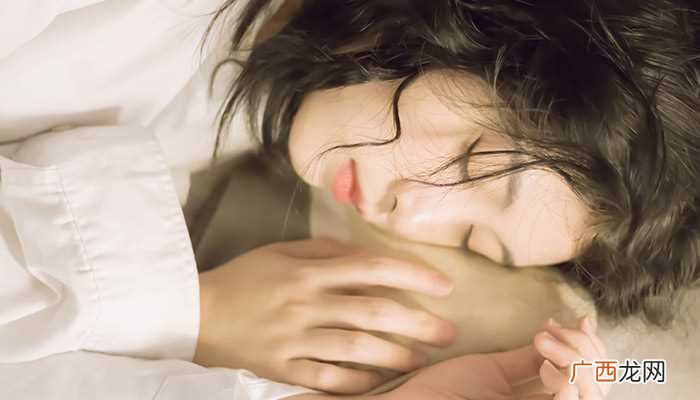 梦见别人家出殡的场面什么意思