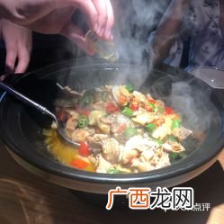 土鸡炖茶油有什么效果,衡阳茶油炒土鸡的做法？