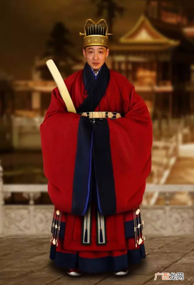 朝服衣冠的服是什么用法,服古今异义？