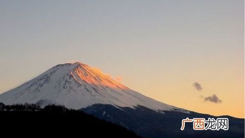 日本的富士山是什么火山,富士山火山最近一次喷发时间？