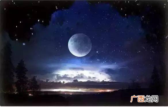 举头望明月低头思故乡是指什么,举头望明月,低头思故乡是月夜和思乡?