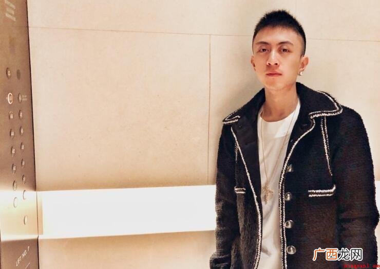 秦奋几几年出生的