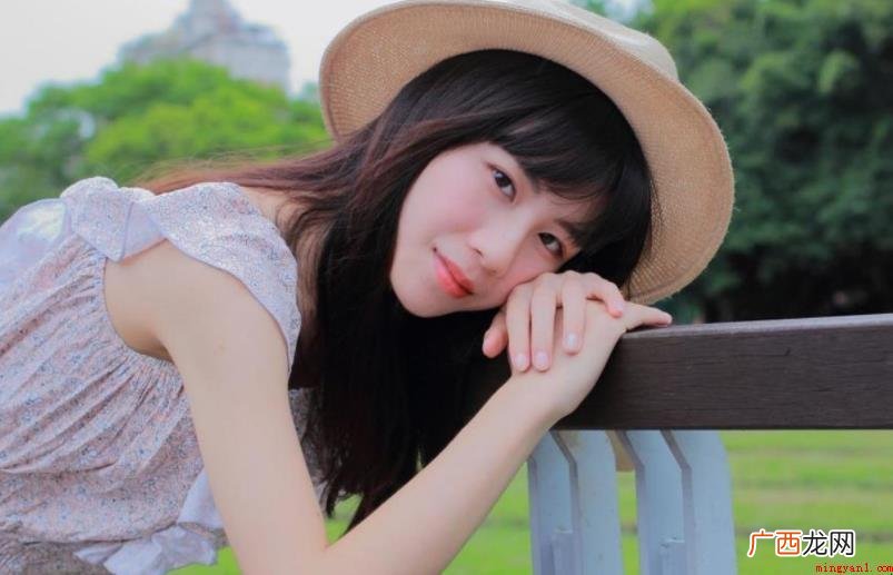 赞美女人漂亮的短句有哪些