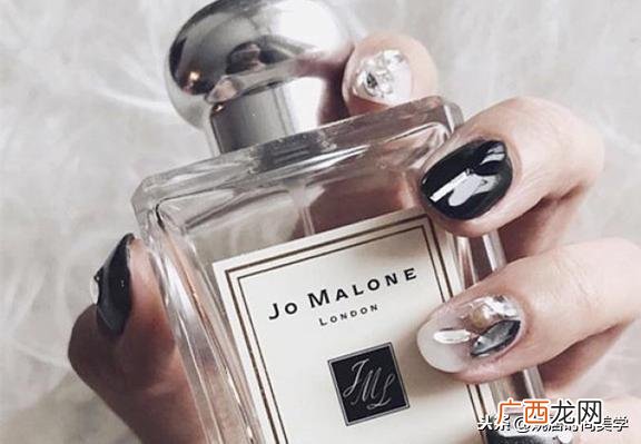 夏天适合的美甲,手黑的人适合什么样的美甲？