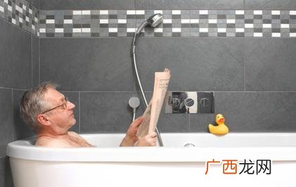洗澡水温度一般多少度,29度的水洗澡凉不凉？