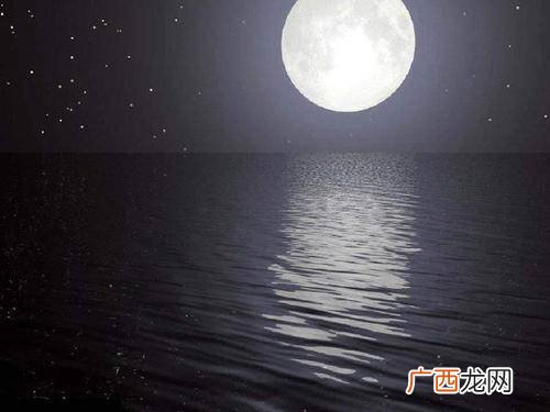 又疑瑶台镜飞在青云端是什么意思,古朗月行古诗讲解诗意？