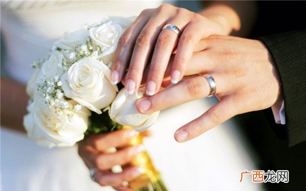 结婚纪念年份名称,结婚9年和10年哪个更有纪念意义？