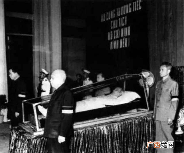 胡志明是中国人还是越南人,越南是中国的吗？历史上？