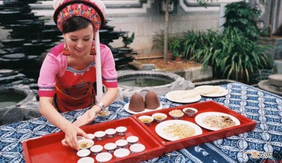 白族三道茶的来历和喻意是什么 白族三道茶的由来和寓意是什么