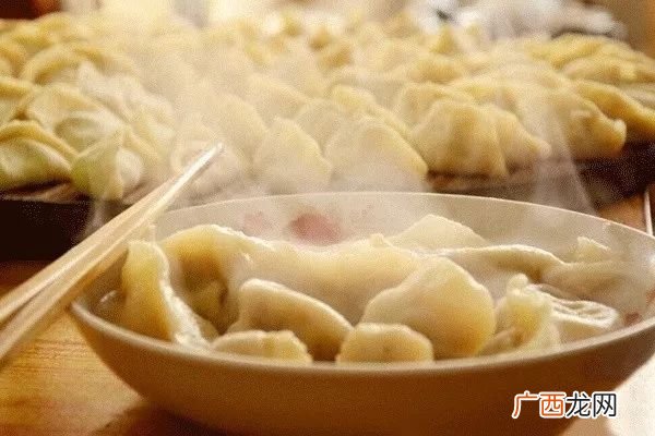 耳朵长得像饺子好不好,天生饺子耳的人有什么说法?