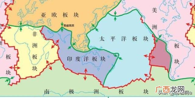 亚洲的地势特点是什么,亚洲地形有三大特征，分别是什么？