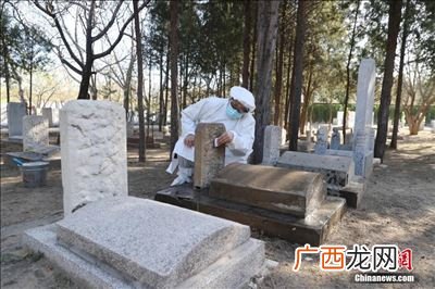 北京八宝山在什么地方,北京八宝山名字来历？