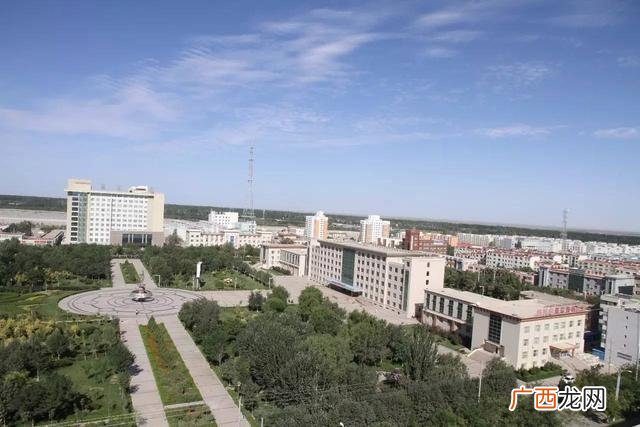 南高县是哪个省,阳光代表拍摄地？