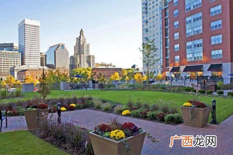 普罗维登斯归哪里,东普洛威登斯是美国哪儿？