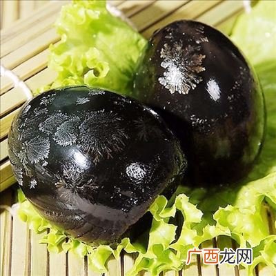 皮蛋松花蛋和变蛋有什么区别,光皮蛋是松花蛋吗？
