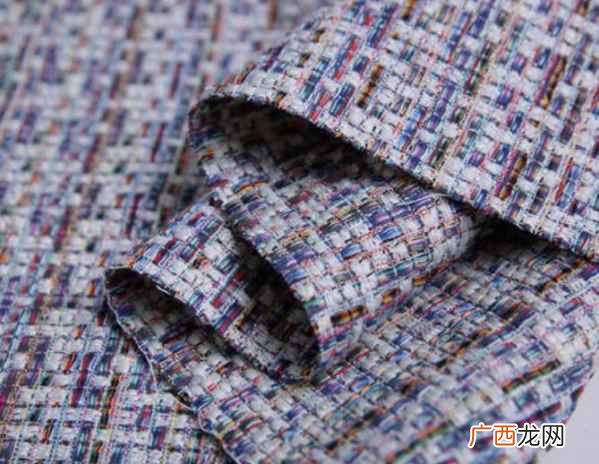 小香风是什么风格,做小香风衣服的布都要加衬布吗？