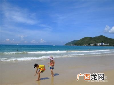 去海边旅游都要带什么,去海边旅游需要带什么?