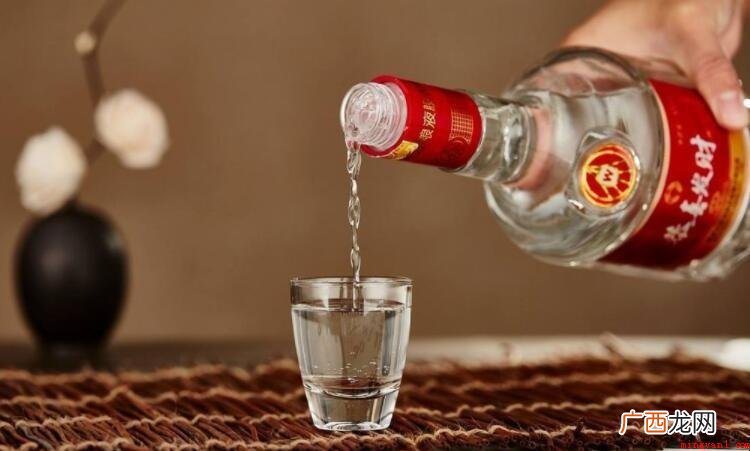 地铁上是否可以带白酒? 地铁上可以带白酒吗