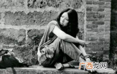 三毛为何去撒哈拉,三毛的撒哈拉沙漠对三毛的意义？