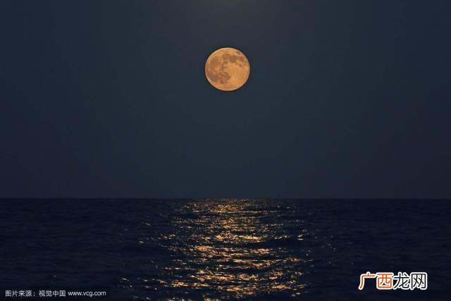 浮云散明月照人来是什么意思,浮云散表达什么意思？