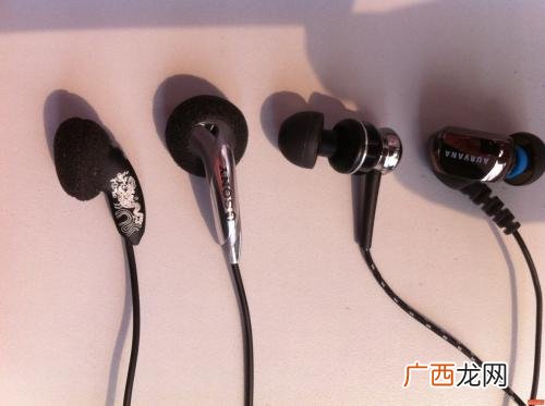 四条线的耳机怎么接,普通耳机插头接线方法？