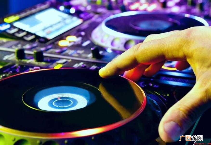 dj歌曲有哪些 DJ歌曲指的是一些节奏强劲一些的音乐 dj歌曲有哪些