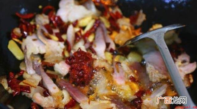蕨菜炒腊肉的流程是什么