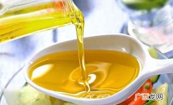 食用油脂的成分是什么 食用油的沸点是多少