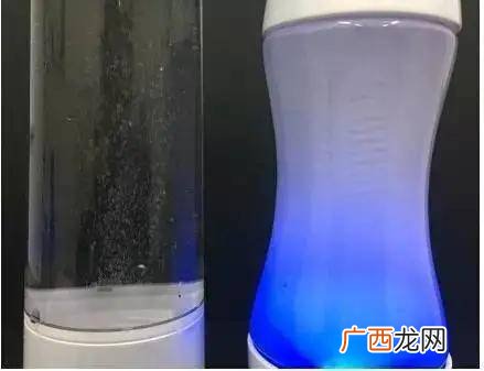 水是透明的吗,为什么水是透明的我们还看的见？