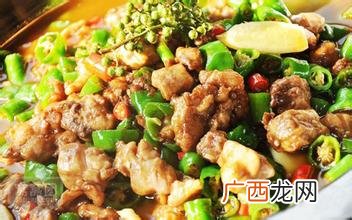 青椒鸡怎么做,大公鸡的做法大全？
