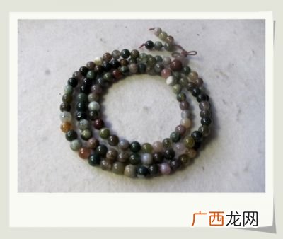 五彩石手链的作用是什么,女娲石是玉石吗？