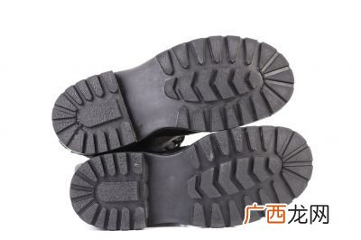 鞋底材质eva是什么意思,EVA底是叫什么鞋底？