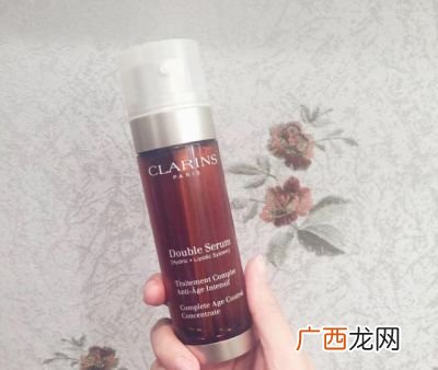娇韵诗双管精华怎么样,娇韵诗眼精华和眼霜哪个好用？