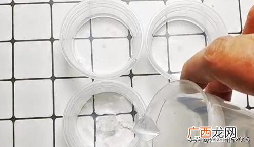 如何制作水晶泥最简单,怎么做水晶泥史莱姆？四种简单的史莱姆制作方法？